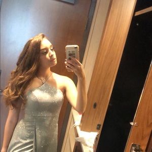 Meet your Posher, Ana